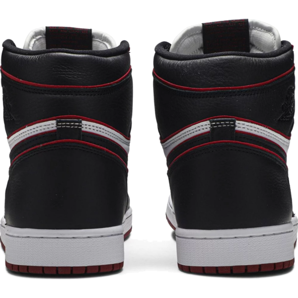 Jordan 1 Retro High Bloodline