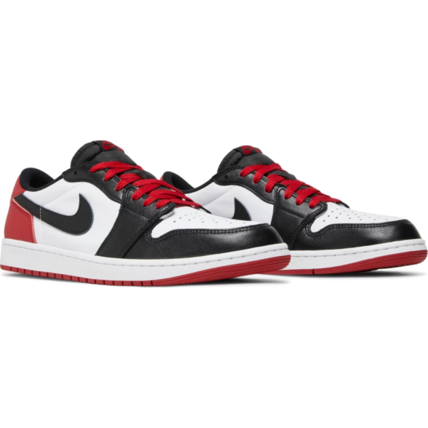 Jordan 1 Retro Low OG Black Toe (2023)