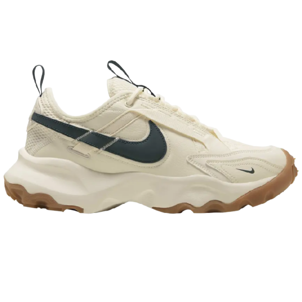 Nike TC 7900 Pale Ivory Gum Light Brown Armory Navy (Women's)