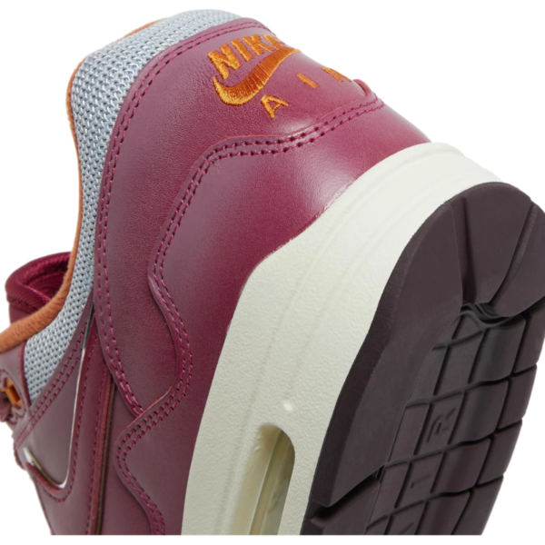 Patta Waves Rush Maroon (without Bracelet)