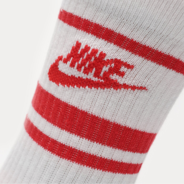 Nike Sportswear Dri-FIT Everyday Essential Red