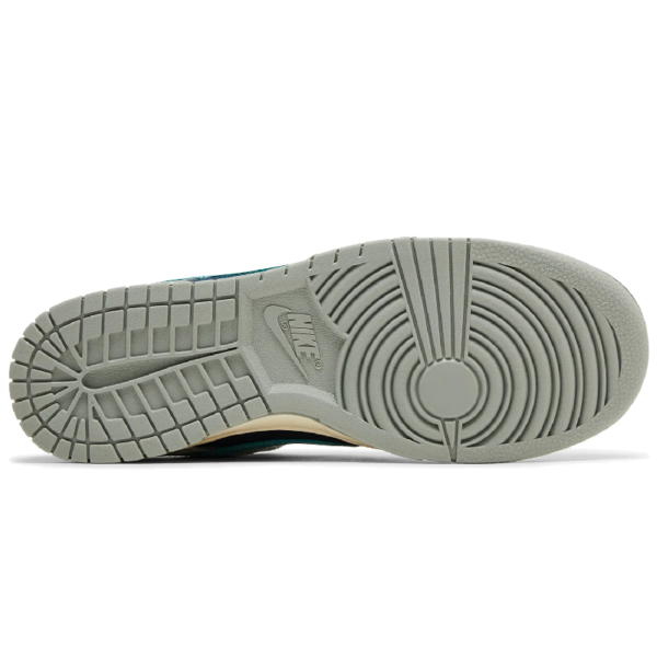 Nike Dunk Low Retro Premium Light Pumice Green Frost