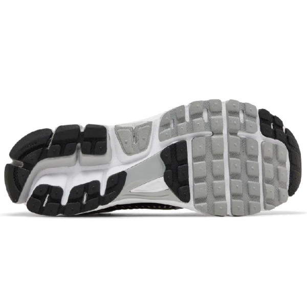 Nike Zoom Vomero 5 Metallic Silver Black