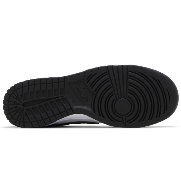 Nike Dunk Low Retro SE Suede Panda