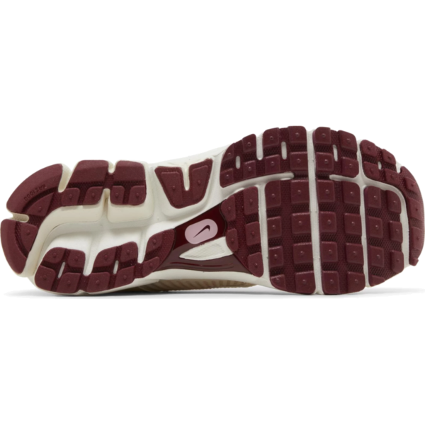 Nike Zoom Vomero 5 Valentine's Day (Women's)