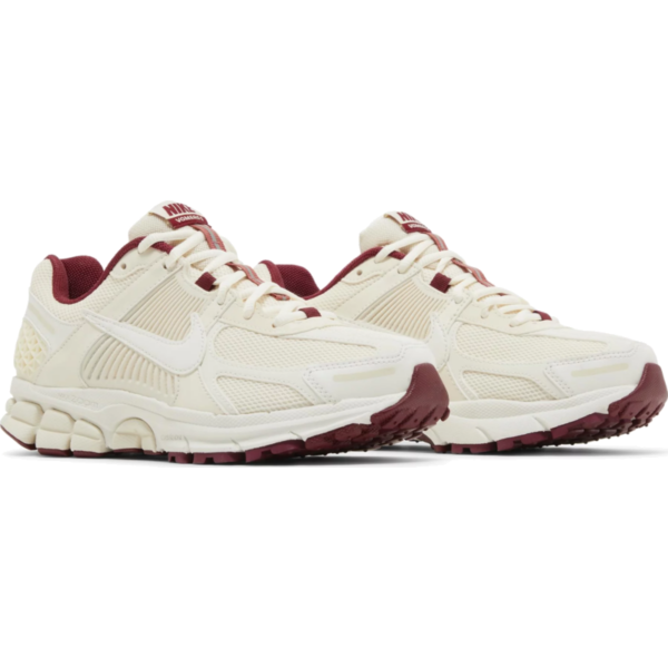 Nike Zoom Vomero 5 Valentine's Day (Women's)