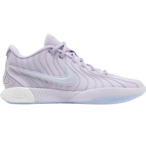 Nike LeBron 21 Easter