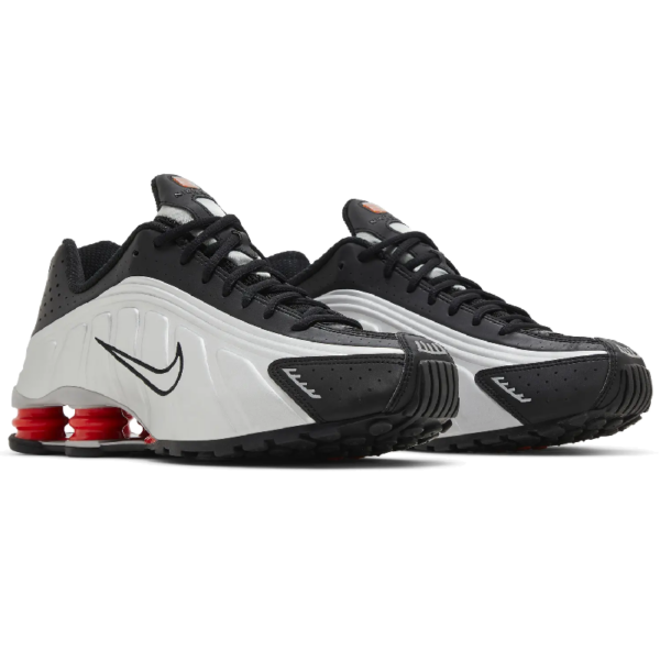 Nike Shox R4 Black Metallic Silver (2018/2024) - Image 2