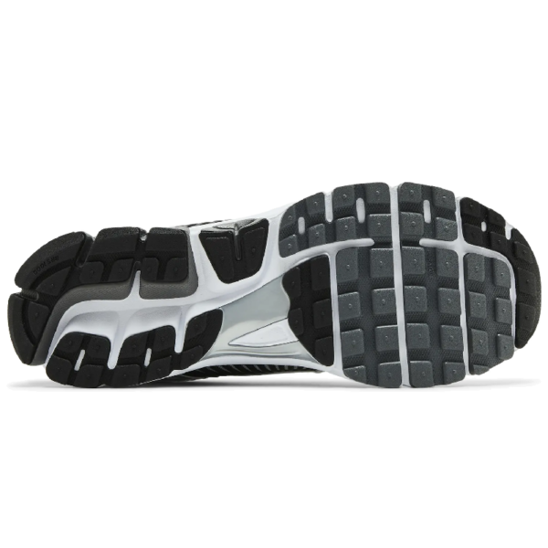 Nike Zoom Vomero 5 SE SP Dark Grey Black White - Image 3