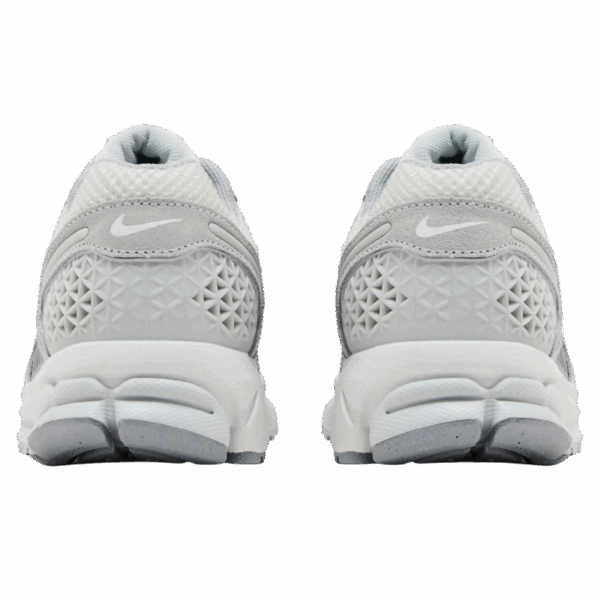 Nike Zoom Vomero 5 Pure Platinum Platinum Tint Wolf Grey Summit White (Women's) - Image 4