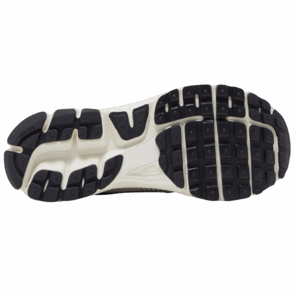 Nike Zoom Vomero 5 Photon Dust Metallic Silver (Women's) - Image 3