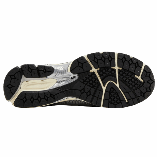 New Balance 1906L Metallic Silver - Image 3